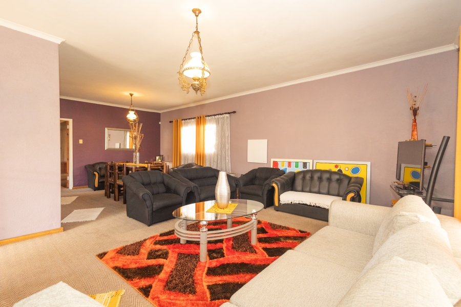 5 Bedroom Property for Sale in Churchill Estate Western Cape